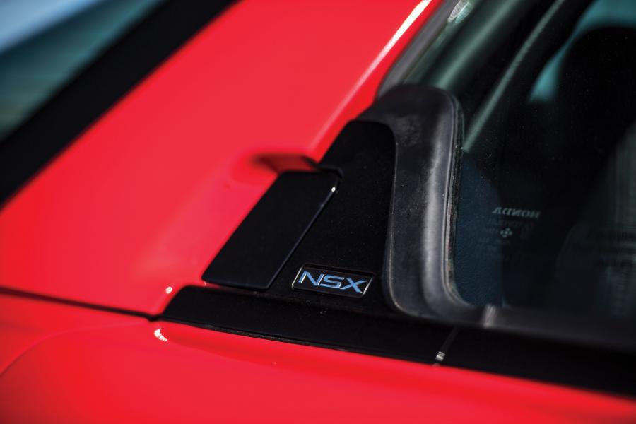 Детали экстерьера Acura NSX-T 1995 года  (фото 9 из 45)